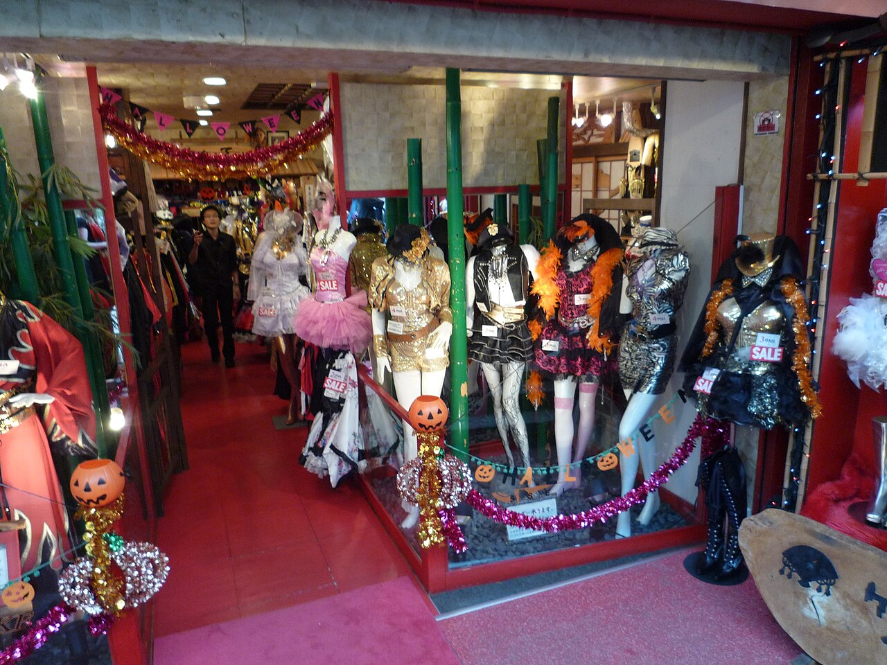 Vitrine d'une boutique de costumes à Takeshita-dori, Harajuku